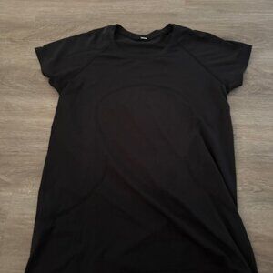 Lululemon short-sleeve top